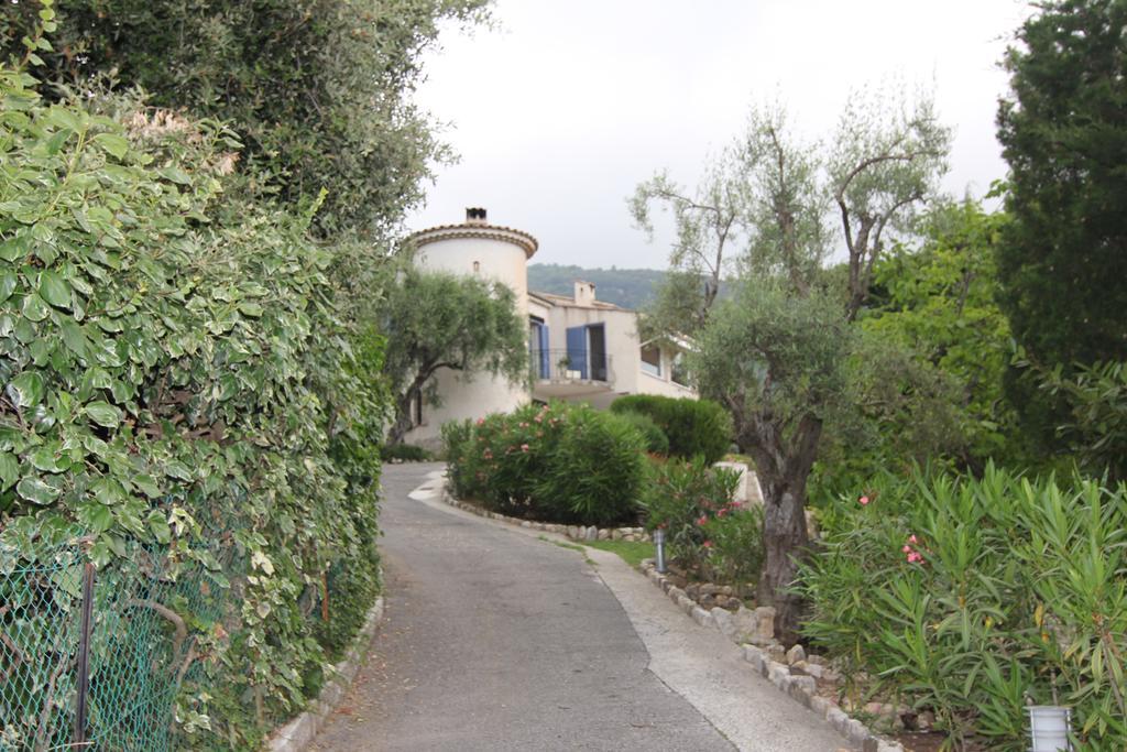 La Tourrette Bed & Breakfast Турет-сюр-Лу Екстериор снимка